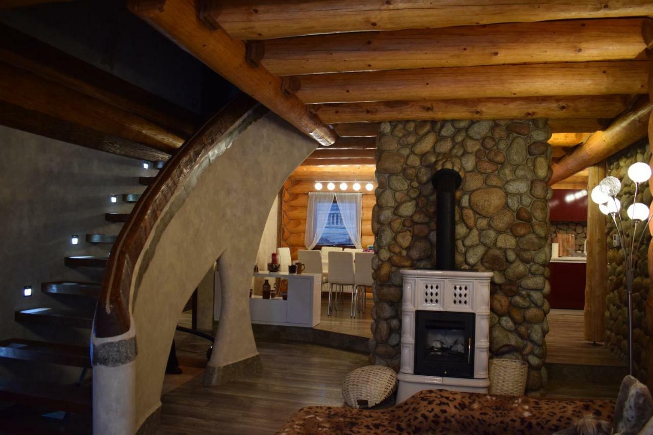 Zrubovy Dom - Moon Nova Lesna Villa ภายนอก รูปภาพ